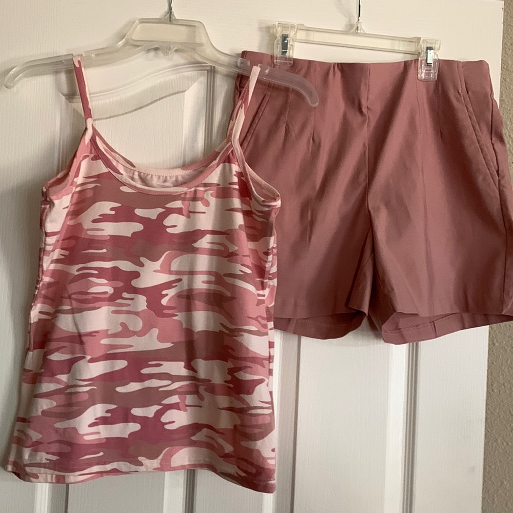 Two piece casual or work out outfit.  Top XL, shorts size 8.